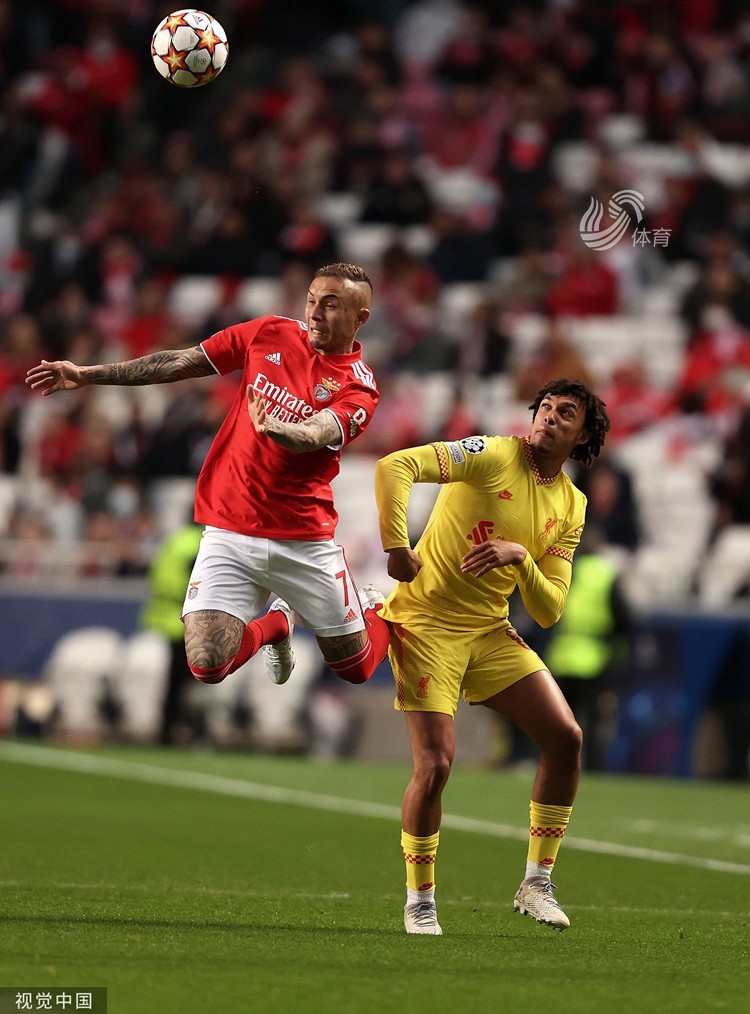 乐动·LDSports(中国)体育官网 -关于本菲卡传射建功，那不勒斯新星横空出世，场边球探频频记笔记的信息