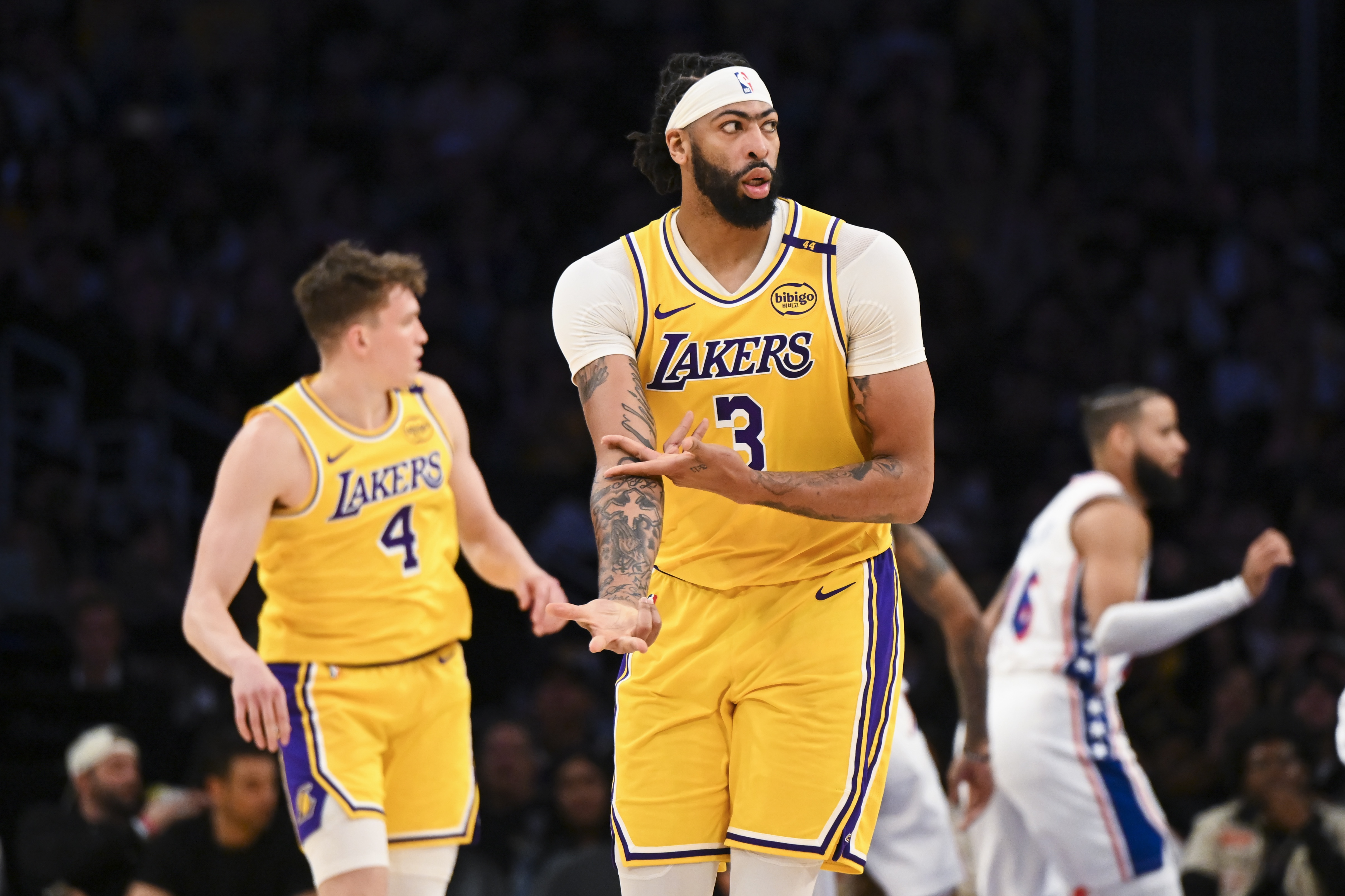 乐动体育官直播 - 浓眉哥在热火比赛中大胜，出色防守引发热议！